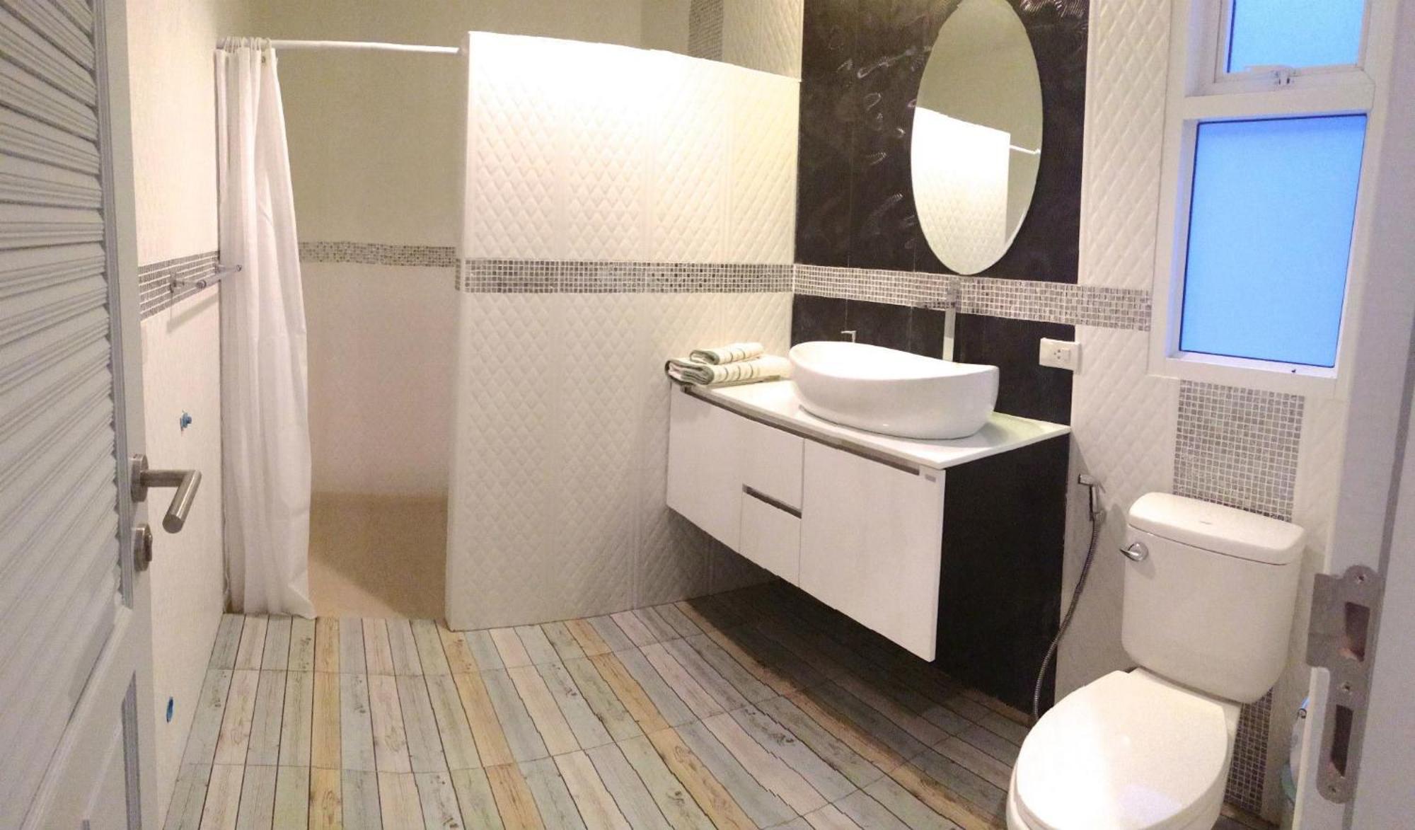 Padel Phangan Suite Chaloklum Pokoj fotografie